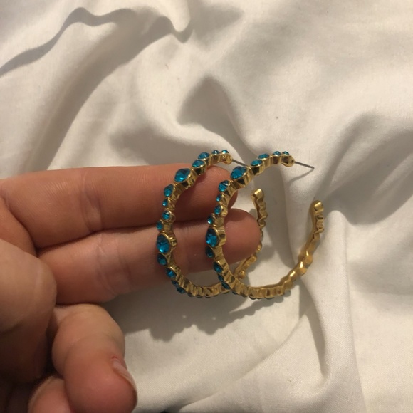 10021 Kara Ross Gold & Blue Crystal Earrings - Picture 2 of 6